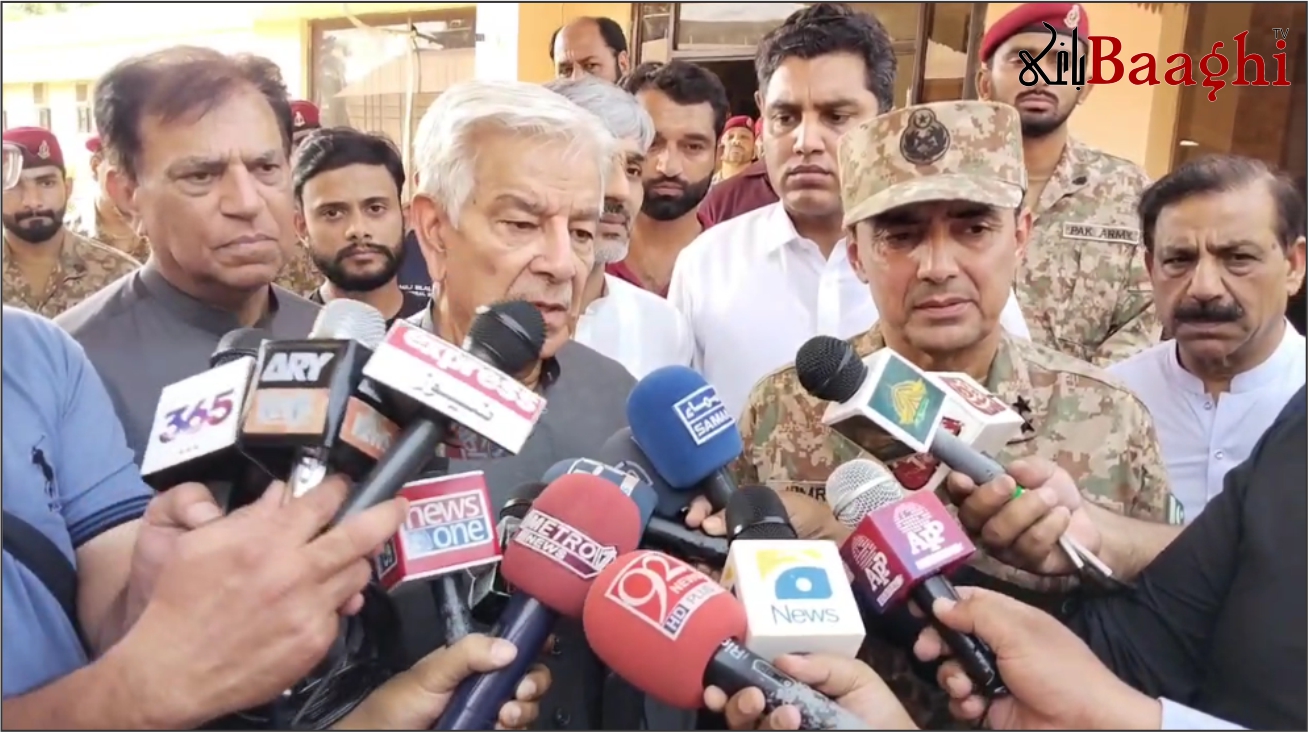 سیالکوٹ: وزیر دفاع خواجہ آصف کی سی ایم ایچ آمد، زخمی جوانوں کی عیادت