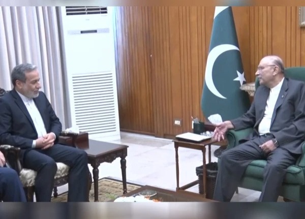 صدر مملکت کی  ایرانی  وزیر خارجہ سے ملاقات،بھارتی کشیدگی پر گفتگو