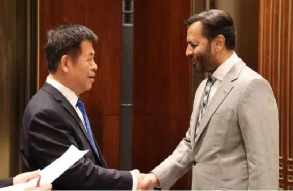 وفاقی وزیر صحت کی چینی ہم منصب سے ملاقات