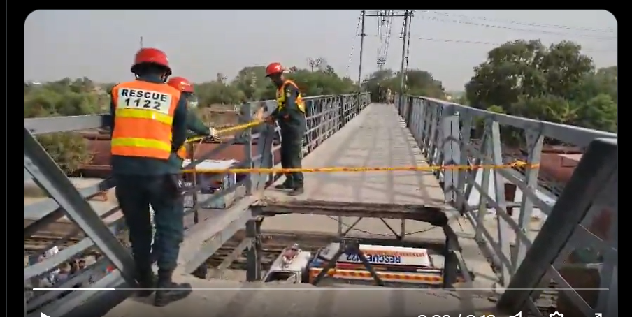 خانیوال،ریلوے اسٹیشن پر پل گرنے سے ایک ملازم کی موت،مسافر زخمی