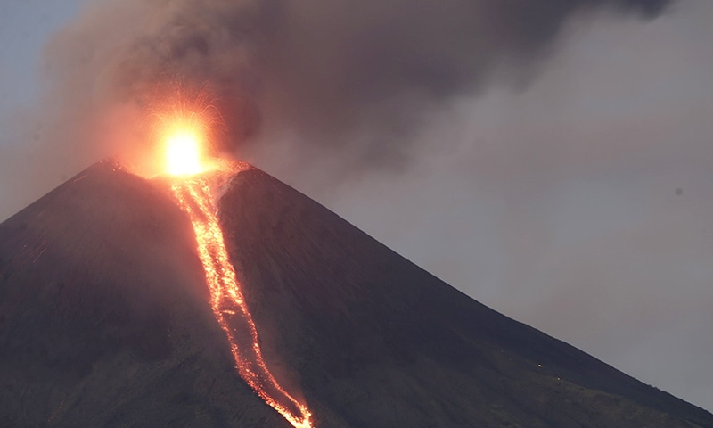 اٹلی میں آتش فشاں کی تباہی،ریڈ الرٹ جاری