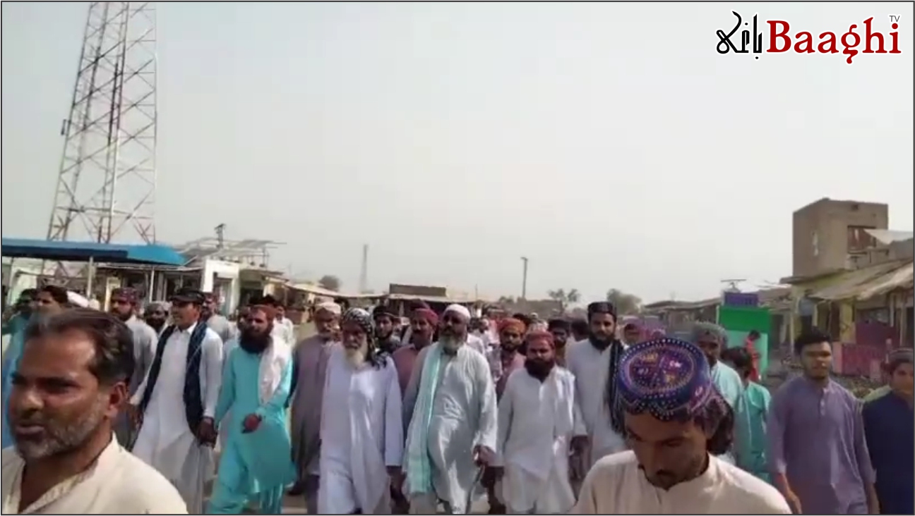 تنگوانی: بدامنی کیخلاف شہریوں کا احتجاج، پولیس کیخلاف نعرے، دھرنا جاری