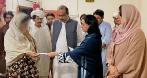 چکوال میں  بارشوں سے جاں بحق او ر زخمیوں کے امدادی چیک پہنچا دیئے گئے