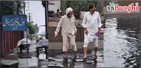 سیالکوٹ: ڈسکہ روڈ گھوئینکی ندی کا منظر پیش کرنے لگا، کروڑوں کی گاڑیاں تباہ، متعدد شہری زخمی