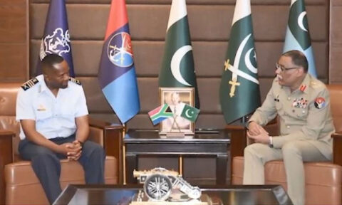 جنرل ساحر شمشاد مرزا سے جنوبی افریقی ایئر چیف کی ملاقات