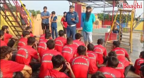 سیالکوٹ: نوجوانوں کو روڈ سیفٹی لیکچر، ہیلمٹ اور قوانین پر عملدرآمد کا عزم