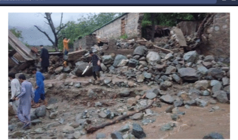 پاک فوج کا سیلاب متاثرین کیلئے ایک دن کی تنخواہ اور 600 ٹن راشن عطیہ