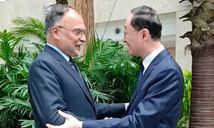 احسن اقبال کی چین کے نائب وزیر خارجہ سن ویڈونگ سے ملاقات