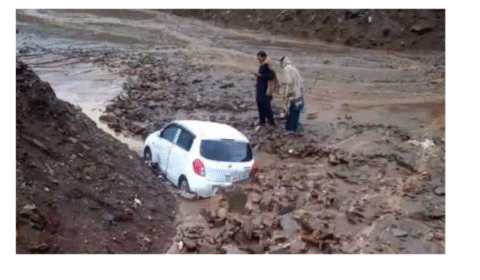 گلگت بلتستان: لگت کے دنیور نالہ میں لینڈ سلائیڈنگ، 8 رضاکار جاں بحق