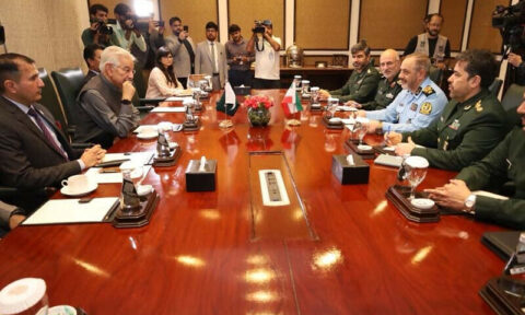 ایران و پاکستان کے وزرائے دفاع کی ملاقات، علاقائی سلامتی اور دفاعی تعاون پر اتفاق