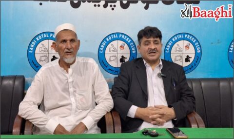 لنڈی کوتل:وکلاء کا چارسدہ میں ایڈووکیٹ عاصم شاہ کے قتل پر شدید احتجاج، فوری اور شفاف تحقیقات کا مطالبہ