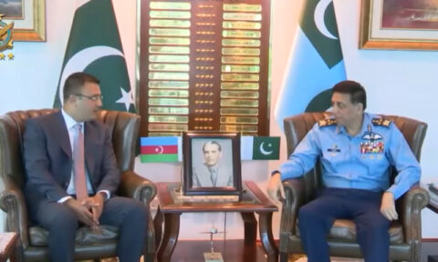 آذربائیجان کے دفاعی وفد کا ایئر ہیڈ کوارٹرز کا دورہ