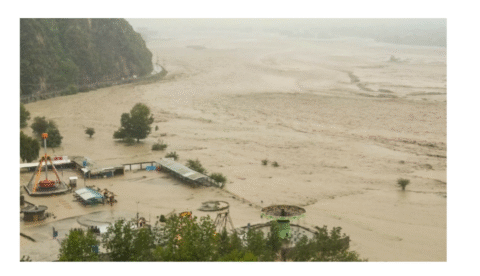 سوات اور گلگت بلتستان میں سیلاب سے تباہی، امدادی کارروائیاں جاری