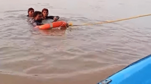 سیلاب سے تباہیاں ، 4 ہزار بستیاں ڈوب گئیں ، 35 لاکھ افراد متاثر