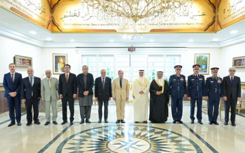 Islamabad : Interior Minister of Bahrain General Rashid Bin Abdullah Al Khalifa calls on Prime Minister Muhammad Shehbaz Sharif (10 September, 2025).