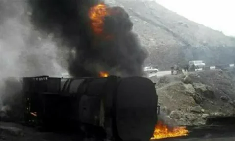 بارکھان میں شرپسندوں نے سڑک کی تعمیراتی مشینری کو آگ لگا دی