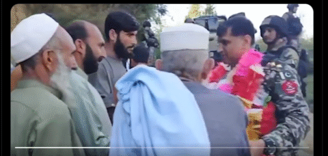 دیر میں پاک فوج کے کامیاب آپریشن کے بعد  عوام کاپرتپاک استقبال