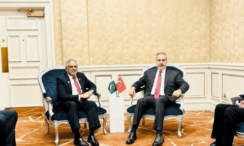 قطر: وزیر خارجہ اسحاق ڈار کی ترک ہم منصب سے ملاقات