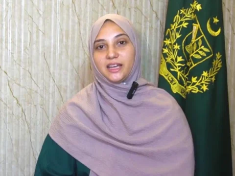 وزیراعظم نے ترک نژاد خاتون کی شکایت کا نوٹس لے لیا