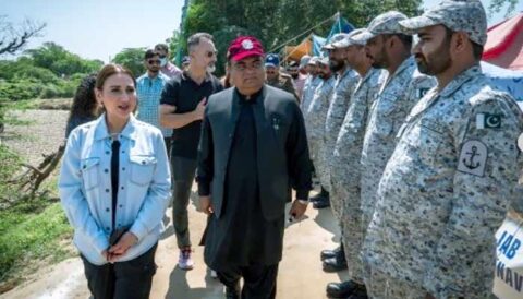 امریکی ناظم الامور کا قصور کے سیلاب متاثرہ علاقوں کا دورہ