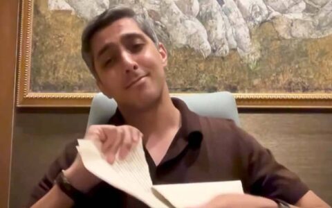 ملتان سلطانز کے علی ترین نے پی سی بی کا نوٹس پھاڑ دیا