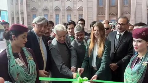 پی آئی اے کی پانچ سال بعد برطانیہ کیلئے پروازیں بحال، پہلی پروازروانہ