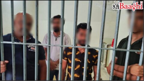 سیالکوٹ: نمبر پلیٹس ٹیمپر کرنے والے 5 دکاندار گرفتار، مقدمات درج