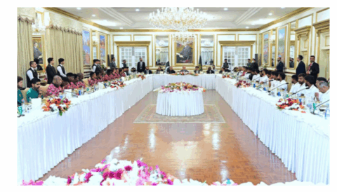 وزیر اعظم کا سہ ملکی ٹی ٹوئنٹی  کرکٹ سیریز میں شریک ٹیموں کے اعزاز میں ظہرانہ