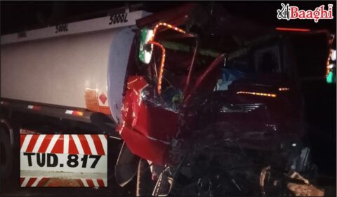 اوچ شریف: آئل ٹینکر اور خالی ٹرک میں ٹکر، ڈرائیور شدید زخمی