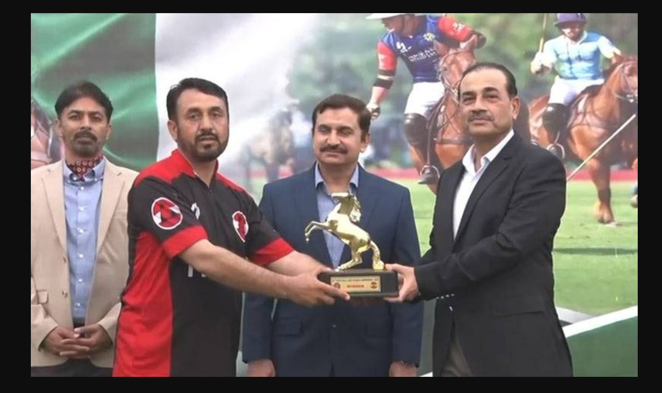 50ویں آرمی چیف پولو اور ٹینٹ پیگنگ چیمپیئن شپ ، فیلڈ مارشل بطور مہمان خصوصی شریک