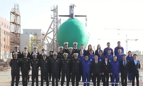 جدید ہتھیاروں سے لیس پاک بحریہ کی آبدوز غازی کو چین میں لانچ کر دیا گیا