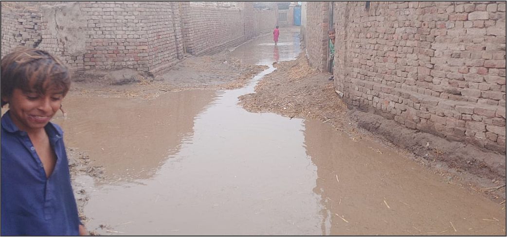 میرپورماتھیلو:جروار کے گاؤں میں بارش بنی ابر زحمت،راستے بند، عوام محصور،نمائندے غائب