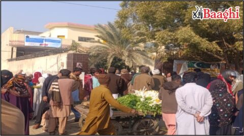 ڈیرہ غازی خان: رش کی وجہ سے بی آئی ایس پی کیمپ میں بھگدڑ، کئی خواتین بے ہوش