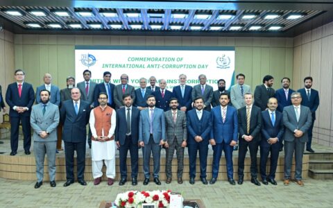 وفاقی حکومت نیب کے ذریعے سیاسی انتقام پر یقین نہیں رکھتی، وزیراعظم