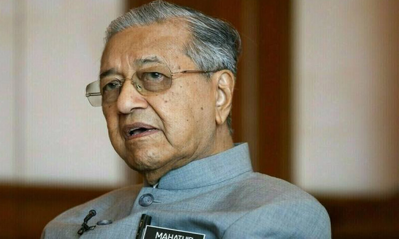 ملائیشیا کے سابق وزیراعظم مہاتیر محمد حادثے کا شکار، اسپتال منتقل