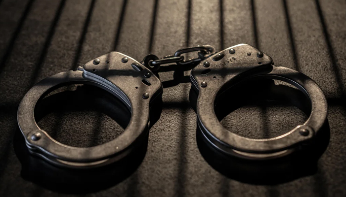  لاڑکانہ میں منشیات رکھنے کے الزام میں لیڈی پولیس کانسٹیبل گرفتار