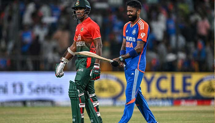  افغان کرکٹر محمد نبی اور بیٹے نے ایک ہی ٹیم میں کھیل کر کرکٹ کی تاریخ رقم کردی