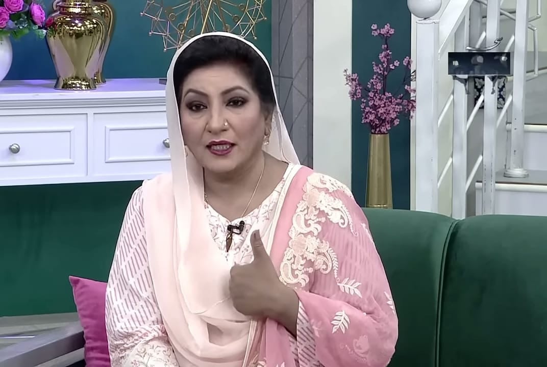  سینئر براڈکاسٹر عشرت فاطمہ 45 سال بعد ریڈیو پاکستان سے رخصت