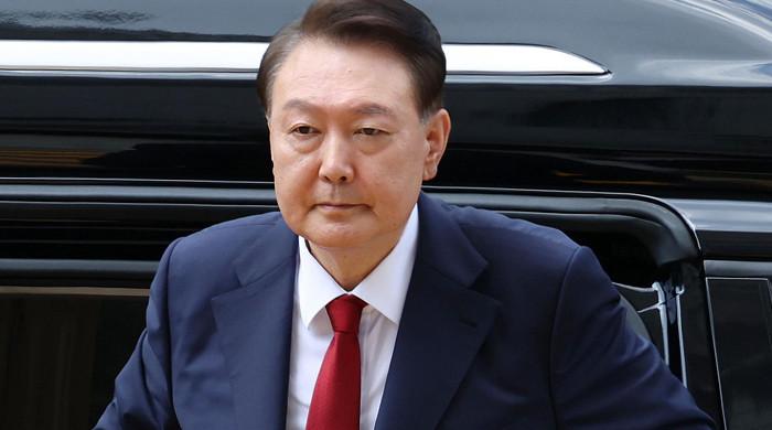 
جنوبی کوریا کے سابق صدر یون سوک یول کو قانون کی راہ میں رکاوٹ ڈالنے پر 5 سال قید کی سزا