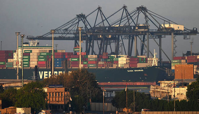 رواں مالی سال کے پہلے چھ ماہ میں اہم شعبوں کی برآمدات میں نمایاں کمی