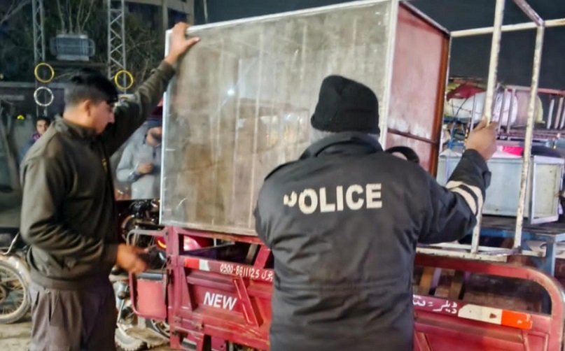 اوکاڑہ:چونگی نمبر 7 پر تجاوزات کے خلاف کارروائی، جرمانے اور سامان ضبط