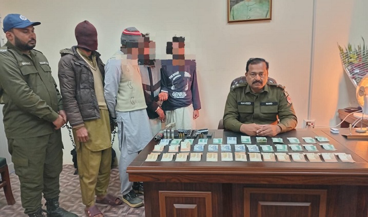 اوکاڑہ پولیس کی بڑی کارروائی، مبارکی ڈکیت گینگ کے سرغنہ سمیت 4 ملزمان گرفتار