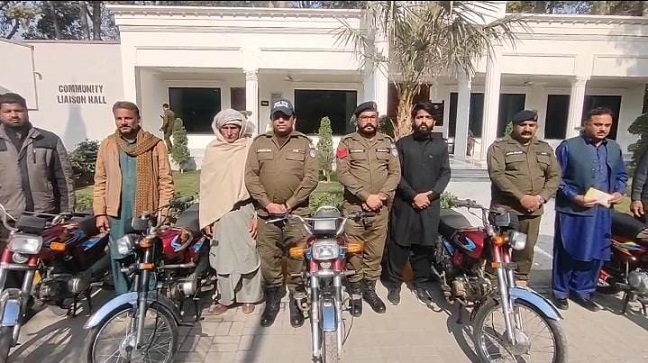 اوکاڑہ : پولیس نے مسروقہ مال برآمد کر کے شہریوں کے حوالے کر دیا