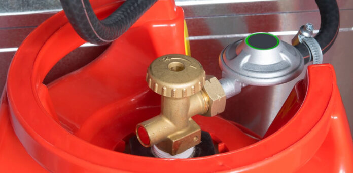 سیالکوٹ:غیر قانونی ڈی کینٹنگ پر پانچ ایل پی جی اسٹیشنز سربمہر