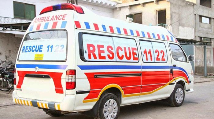 ڈسکہ میں کار اور ٹریکٹر ٹرالی کے تصادم میں 5 افراد جاں بحق