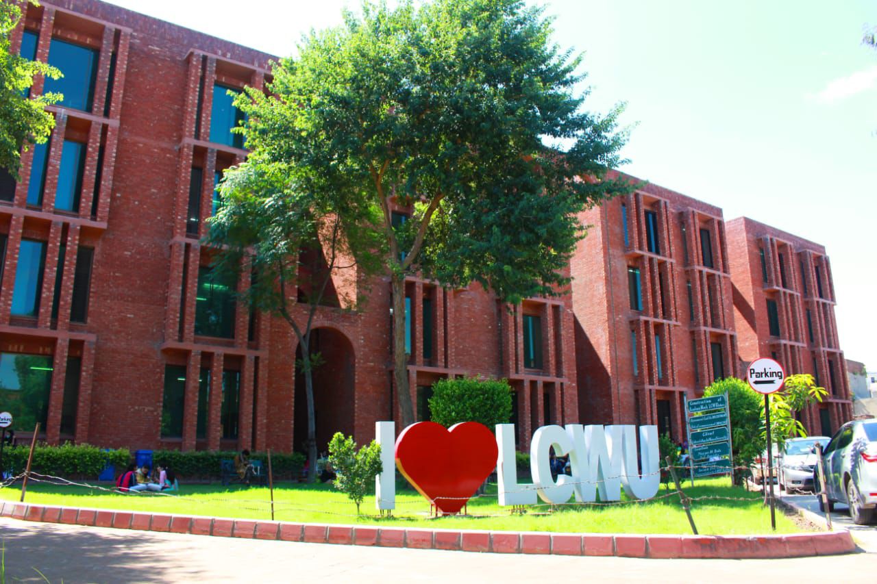 لاہور کالج فار وومن یونیورسٹی  تحقیق کے شعبے میں پہلی وومن یونیورسٹی بن گئی