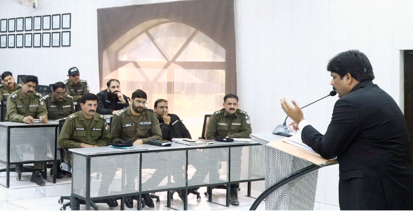 اوکاڑہ: منشیات فروشوں کو کڑی سزائیں دلوانے کے لیے پولیس افسران کی تربیتی ورکشاپ کا انعقاد