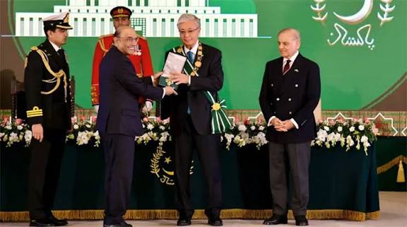 قازقستان کے صدر قاسم جومارت توکایوف کو نشانِ پاکستان سے نواز دیا گیا