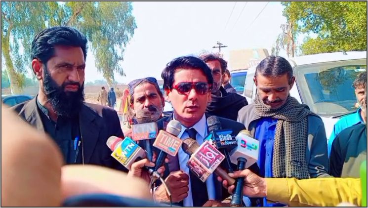 خانپور مہر: BISP ڈیوائس ہولڈر اعجاز مہر سے ڈکیتی و فائرنگ کے خلاف احتجاج