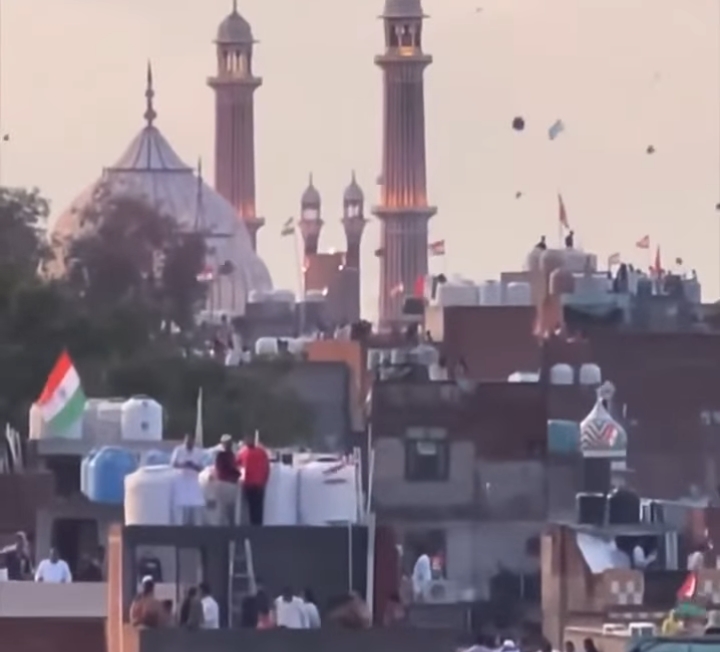 ہزاروں لوگوں کی قصور سے لاہور آمد،سخت تنقید کی گئی